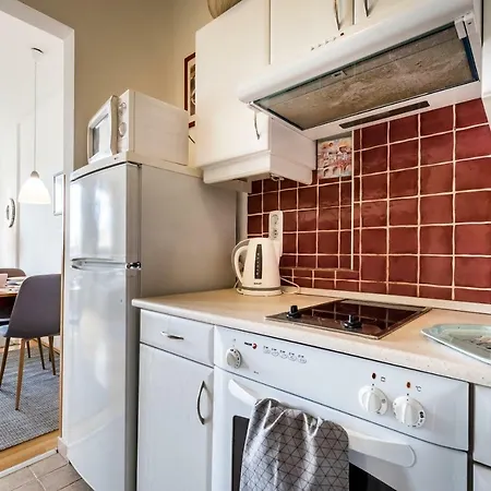 Bpr Hello Hollo Apartman *